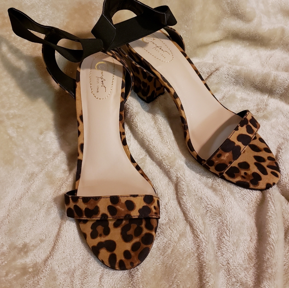 NWT Cheetah/Leopard Chunky Heel
